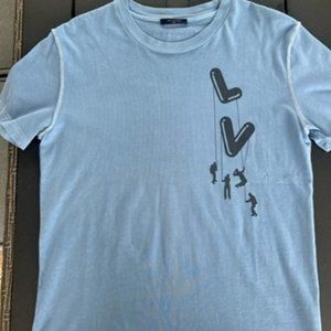 Authentic Louis Vuitton floating men t-shirt in baby blue (L)